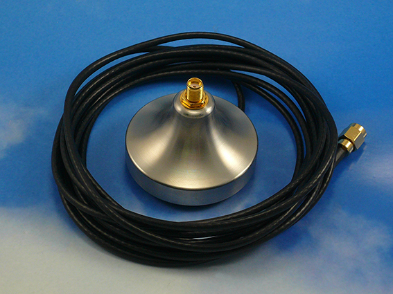 Rustfri bordfod med SMA female for ant.
0,5m kabel med SMA male